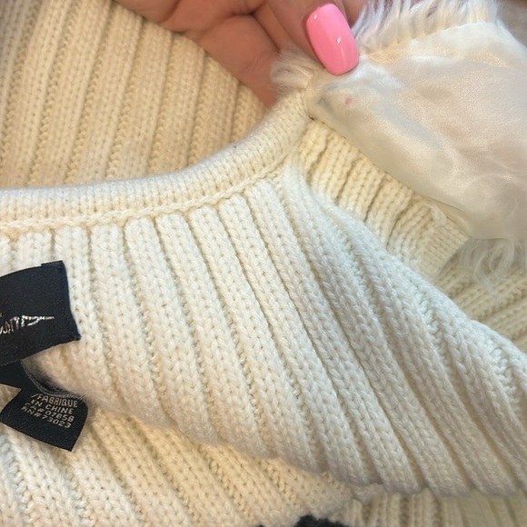 SEDUCTIONS size S white faux fur front vest - Picture 9 of 9